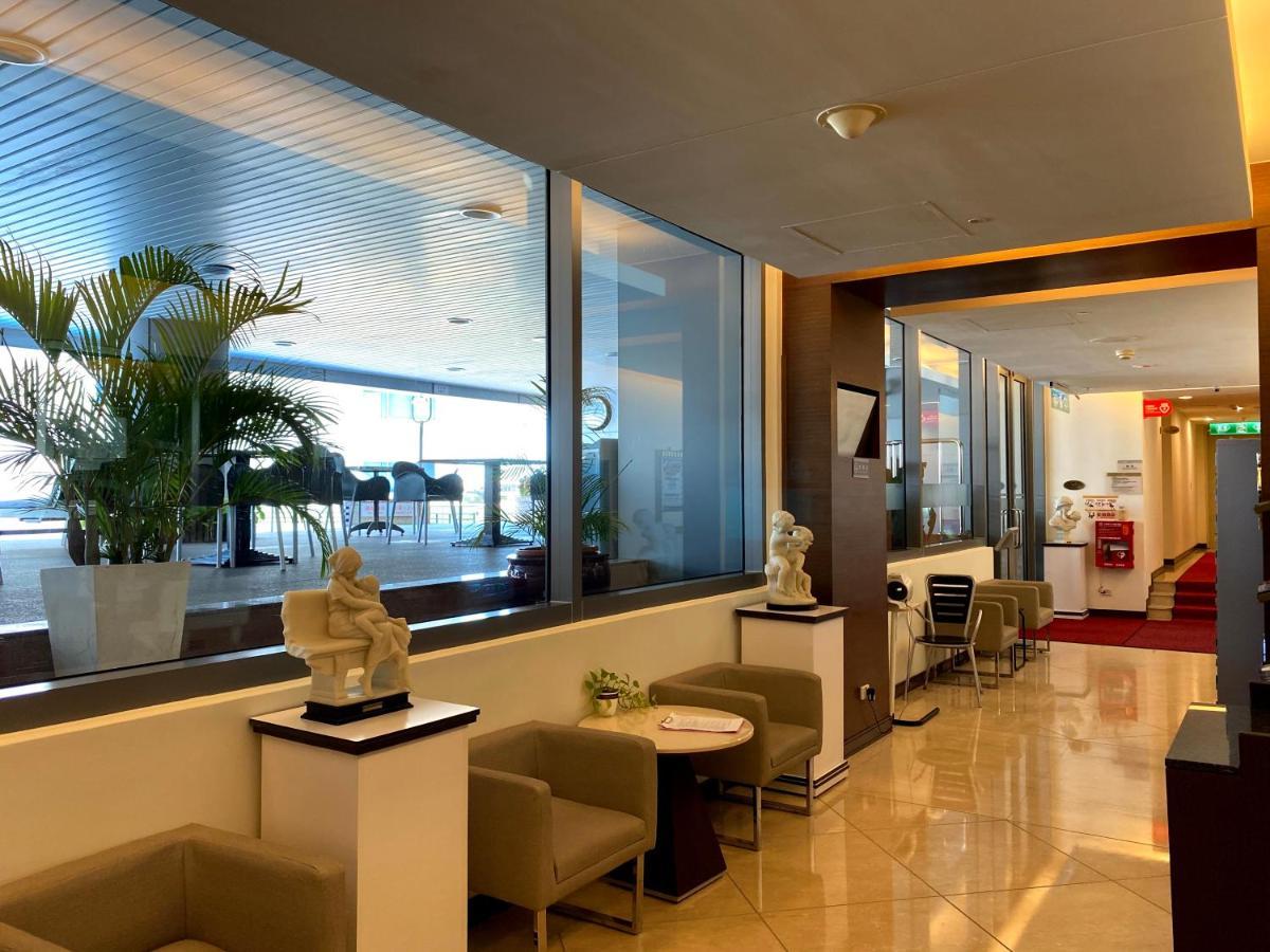 Evergreen Plaza Hotel - Тайнань Экстерьер фото The lounge at the airport