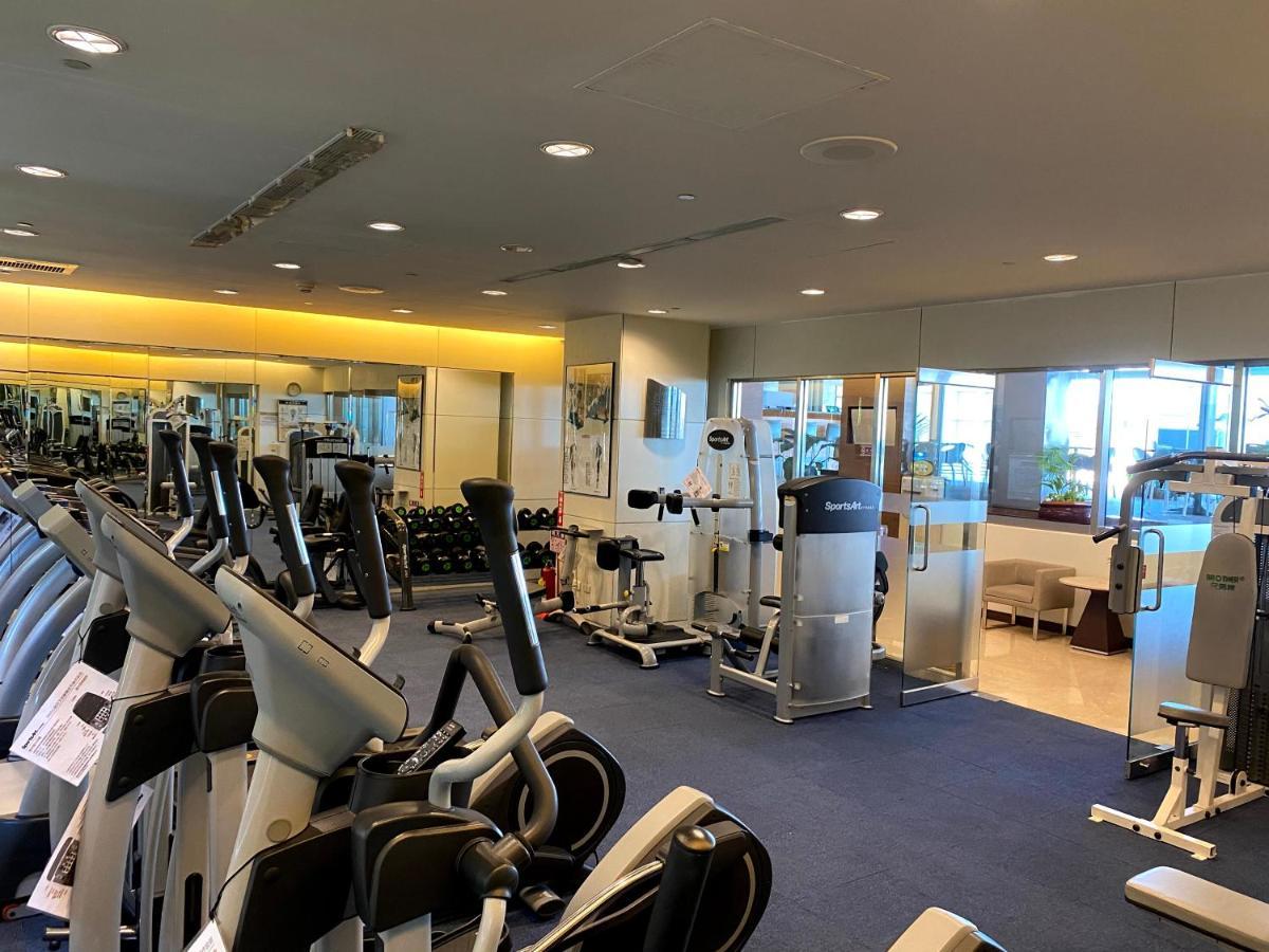 Evergreen Plaza Hotel - Тайнань Экстерьер фото The gym at the hotel